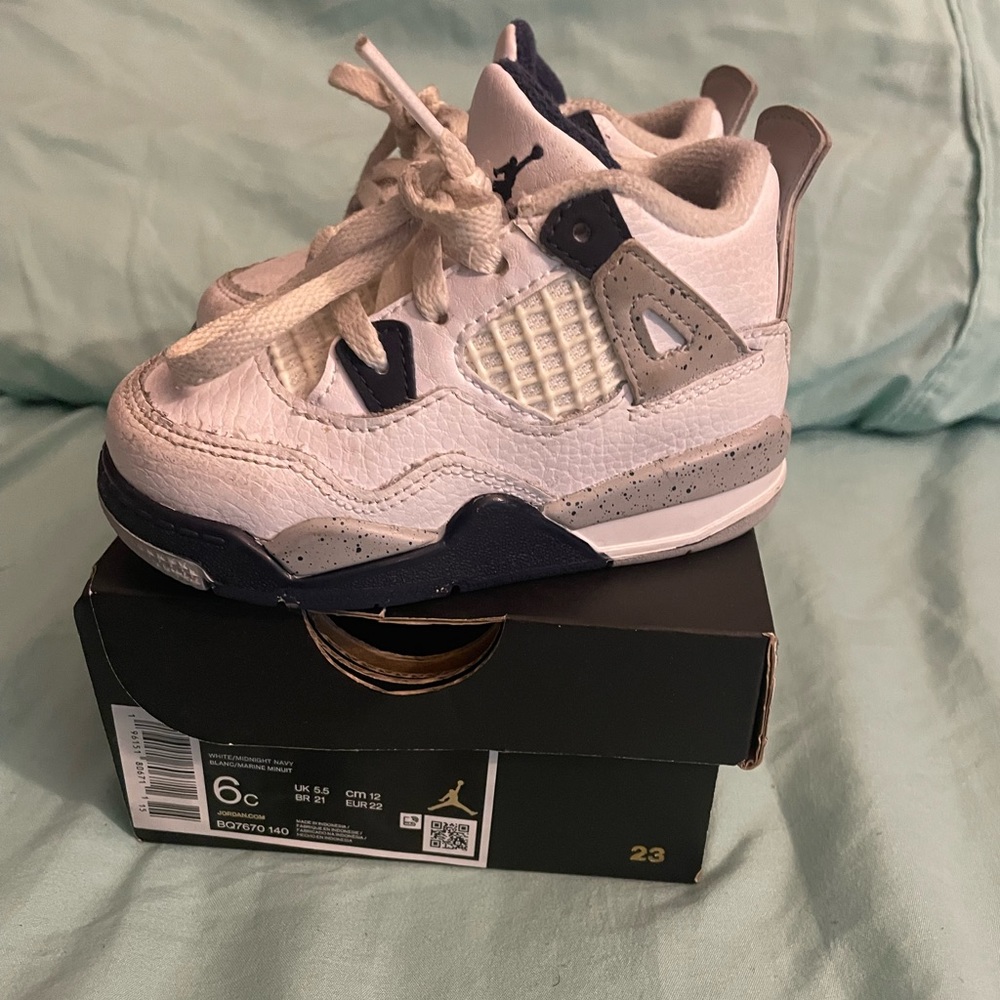 Boys Jordan Retro’s